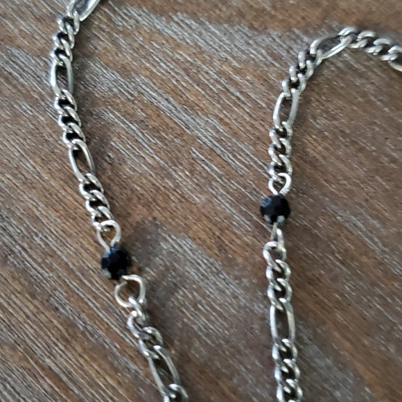 Costume Jewelry Necklace - Picture 5 of 6